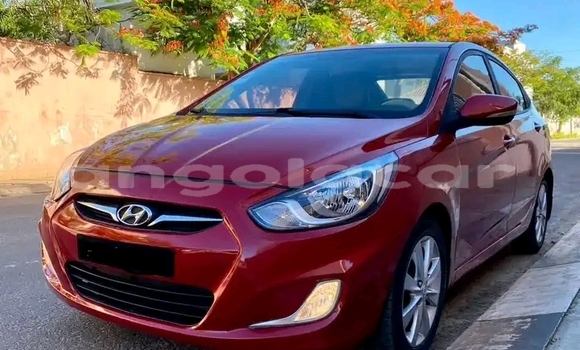 Acheter Occasion Voiture Hyundai Accent Rouge à Luanda, Province de Luanda Acheter Occasion Voiture Hyundai Accent Rouge à Luanda, Province de Luanda