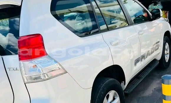 Acheter Occasion Voiture Toyota Land Cruiser Prado Blanc à Luanda, Province de Luanda Acheter Occasion Voiture Toyota Land Cruiser Prado Blanc à Luanda, Province de Luanda