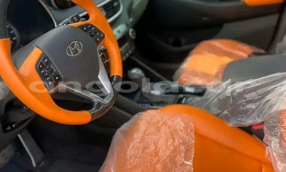 Acheter Occasion Voiture Hyundai Tucson Rouge à Luanda, Province de Luanda Acheter Occasion Voiture Hyundai Tucson Rouge à Luanda, Province de Luanda