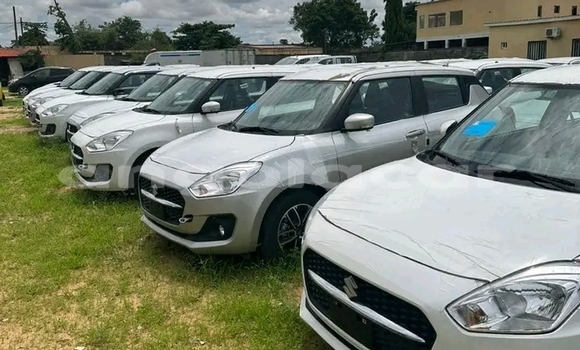 Comprar Usado Suzuki Swift Outro Carro em Luanda em Luanda Province Comprar Usado Suzuki Swift Outro Carro em Luanda em Luanda Province