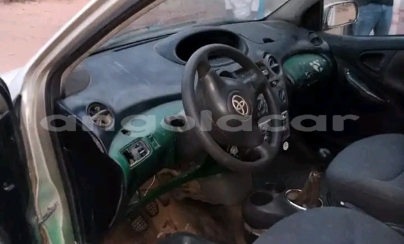 Acheter Occasion Voiture Toyota Vitz Gris à Luanda, Province de Luanda Acheter Occasion Voiture Toyota Vitz Gris à Luanda, Province de Luanda