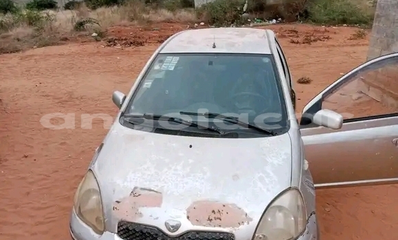 Acheter Occasion Voiture Toyota Vitz Gris à Luanda, Province de Luanda Acheter Occasion Voiture Toyota Vitz Gris à Luanda, Province de Luanda