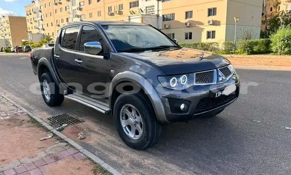 Acheter Occasion Voiture Mitsubishi L200 Noir à Luanda, Province de Luanda Acheter Occasion Voiture Mitsubishi L200 Noir à Luanda, Province de Luanda
