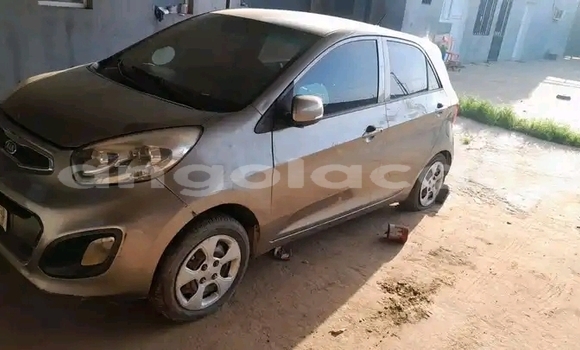 Acheter Occasion Voiture Kia Picanto Gris à Luanda, Province de Luanda Acheter Occasion Voiture Kia Picanto Gris à Luanda, Province de Luanda