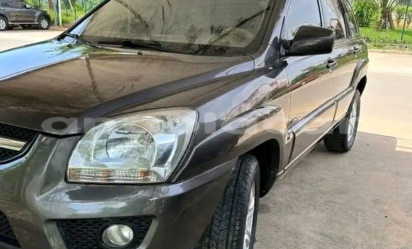 Comprar Usado Kia Sportage Outro Carro em Luanda em Luanda Province