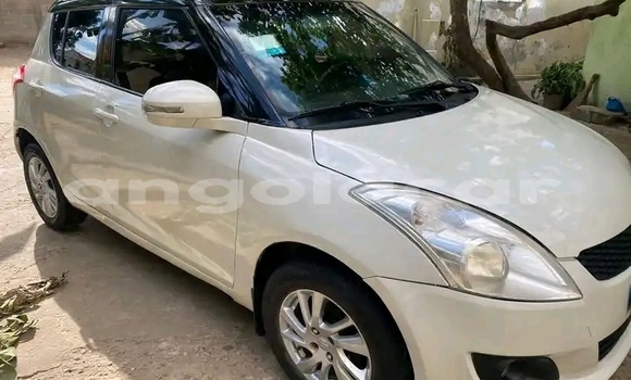 Comprar Usado Suzuki Swift Branco Carro em Luanda em Luanda Province