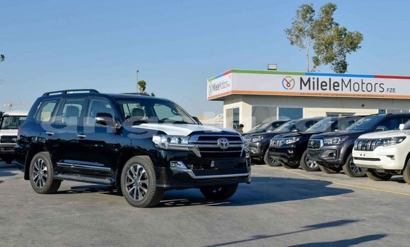 Comprar Novo Toyota Land Cruiser Preto Carro em Caala em Huambo Comprar Novo Toyota Land Cruiser Preto Carro em Caala em Huambo