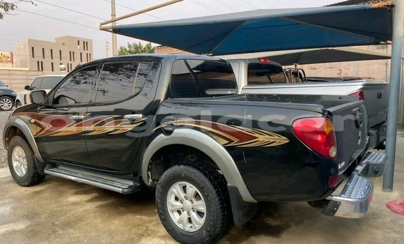 Acheter Occasion Voiture Mitsubishi L200 Noir à Luanda, Province de Luanda Acheter Occasion Voiture Mitsubishi L200 Noir à Luanda, Province de Luanda