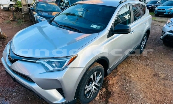 Comprar Usado Toyota RAV4 Prata Carro em Luanda em Luanda Province Comprar Usado Toyota RAV4 Prata Carro em Luanda em Luanda Province