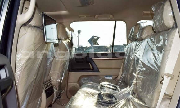 Acheter Neuf Voiture Toyota Land Cruiser Noir à Caala, Huambo Acheter Neuf Voiture Toyota Land Cruiser Noir à Caala, Huambo