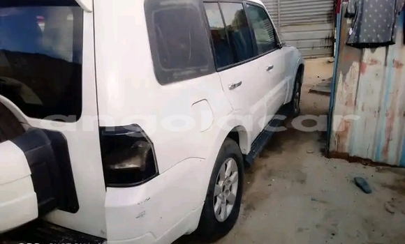 Comprar Usado Mitsubishi Pajero Branco Carro em Luanda em Luanda Province Comprar Usado Mitsubishi Pajero Branco Carro em Luanda em Luanda Province