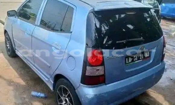 Comprar Usado Kia Picanto Azul Carro em Luanda em Luanda Province