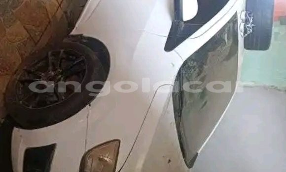 Comprar Usado Chevrolet Sonic Branco Carro em Luanda em Luanda Province Comprar Usado Chevrolet Sonic Branco Carro em Luanda em Luanda Province