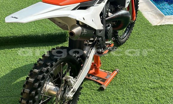 Comprar Usado KTM SX Bege Moto em Luanda em Luanda Province