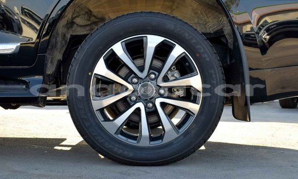 Acheter Neuf Voiture Toyota Land Cruiser Noir à Caala, Huambo Acheter Neuf Voiture Toyota Land Cruiser Noir à Caala, Huambo