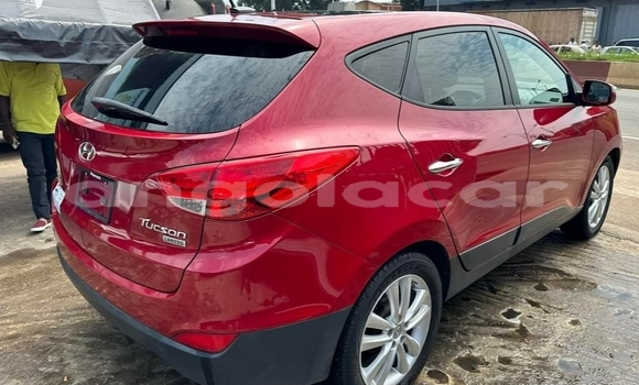 Buy Used Hyundai Tucson Red Car in Luanda in Luanda Province Buy Used Hyundai Tucson Red Car in Luanda in Luanda Province
