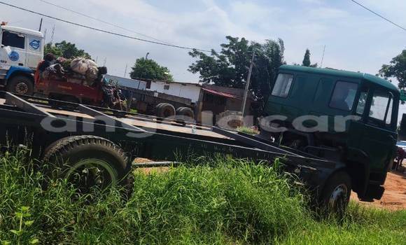 Comprar Usado DAF CF Outro Caminhão em Camacupa em Bie Comprar Usado DAF CF Outro Caminhão em Camacupa em Bie