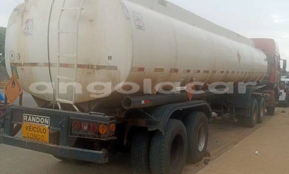 Comprar Usado Ford AEV AMBULANCE Branco Caminhão em Caconda em Huila Comprar Usado Ford AEV AMBULANCE Branco Caminhão em Caconda em Huila