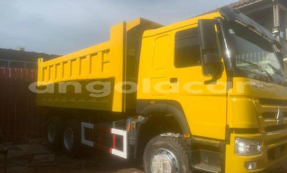 Comprar Usado Hino 916 Outro Caminhão em Caluquembe em Huila Comprar Usado Hino 916 Outro Caminhão em Caluquembe em Huila