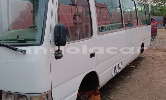 Buy Used Toyota Dyna White Truck in Caluquembe in Huila Buy Used Toyota Dyna White Truck in Caluquembe in Huila