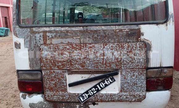 Comprar Usado Toyota Dyna Branco Caminhão em Caluquembe em Huila Comprar Usado Toyota Dyna Branco Caminhão em Caluquembe em Huila