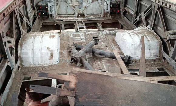 Comprar Usado Toyota Dyna Branco Caminhão em Caluquembe em Huila Comprar Usado Toyota Dyna Branco Caminhão em Caluquembe em Huila