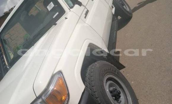 Comprar Usado Acura CSX Branco Carro em Luanda em Luanda Province Comprar Usado Acura CSX Branco Carro em Luanda em Luanda Province