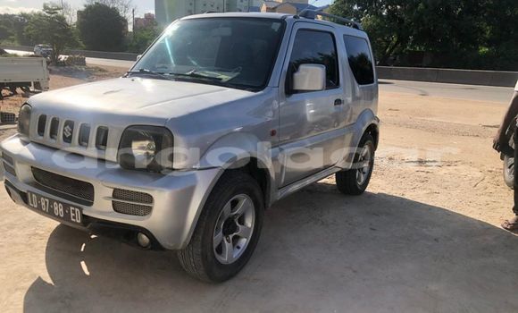 Comprar Usado Suzuki Jimny Outro Carro em Luanda em Luanda Province