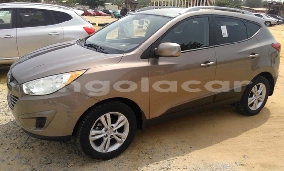 Acheter Occasion Voiture Hyundai Tucson Marron à Luanda, Province de Luanda Acheter Occasion Voiture Hyundai Tucson Marron à Luanda, Province de Luanda