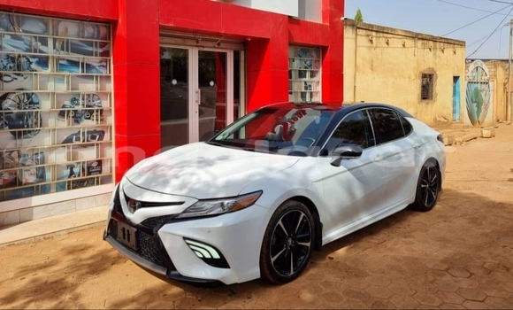 Buy Used Toyota Camry White Car in Luanda in Luanda Province Buy Used Toyota Camry White Car in Luanda in Luanda Province
