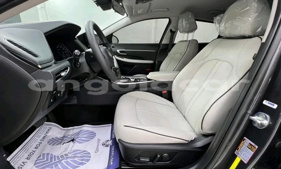 Buy Used Hyundai Sonata Green Car in Luanda in Luanda Province Buy Used Hyundai Sonata Green Car in Luanda in Luanda Province