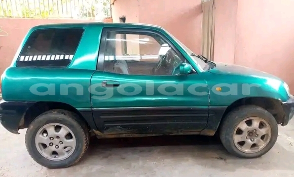 Buy Used Toyota RAV4 Green Car in Luanda in Luanda Province