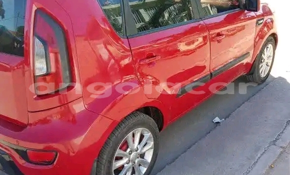 Acheter Occasion Voiture Kia Soul Rouge à Luanda, Province de Luanda Acheter Occasion Voiture Kia Soul Rouge à Luanda, Province de Luanda