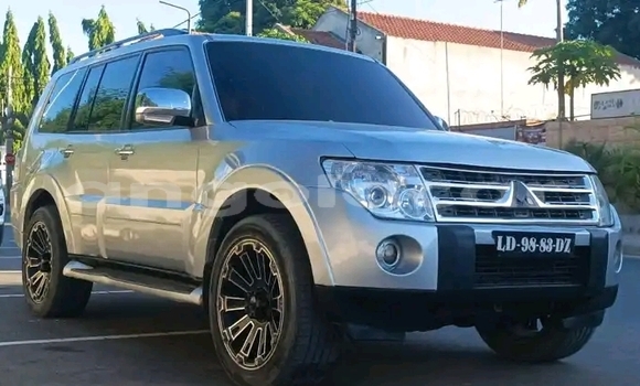 Comprar Usado Mitsubishi Pajero Outro Carro em Luanda em Luanda Province Comprar Usado Mitsubishi Pajero Outro Carro em Luanda em Luanda Province