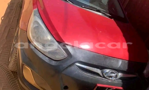 Acheter Occasion Voiture Hyundai Accent Rouge à Luanda, Province de Luanda Acheter Occasion Voiture Hyundai Accent Rouge à Luanda, Province de Luanda