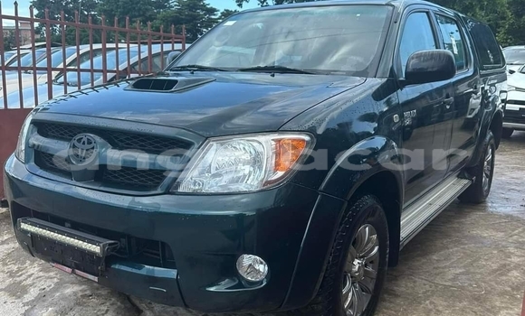 Buy Used Toyota Hilux Green Car in Luanda in Luanda Province Buy Used Toyota Hilux Green Car in Luanda in Luanda Province