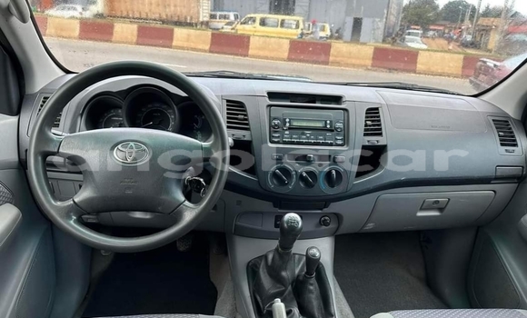 Acheter Occasion Voiture Toyota Hilux Vert à Luanda, Province de Luanda Acheter Occasion Voiture Toyota Hilux Vert à Luanda, Province de Luanda