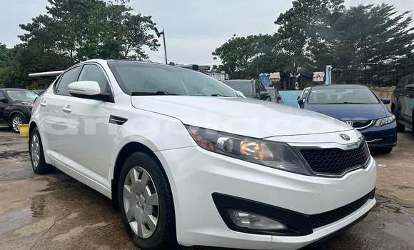 Buy Used Kia Optima White Car in Luanda in Luanda Province Buy Used Kia Optima White Car in Luanda in Luanda Province