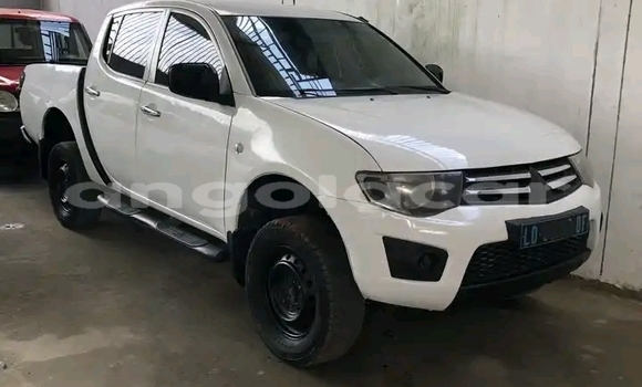 Buy Used Mitsubishi L200 Other Car in Luanda in Luanda Province Buy Used Mitsubishi L200 Other Car in Luanda in Luanda Province