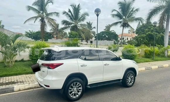 Comprar Usado Toyota Fortuner Branco Carro em Luanda em Luanda Province Comprar Usado Toyota Fortuner Branco Carro em Luanda em Luanda Province