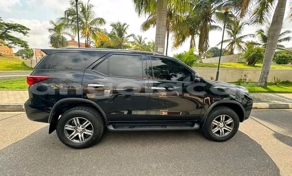 Buy Used Toyota Fortuner Black Car in Luanda in Luanda Province Buy Used Toyota Fortuner Black Car in Luanda in Luanda Province