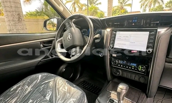 Buy Used Toyota Fortuner Black Car in Luanda in Luanda Province Buy Used Toyota Fortuner Black Car in Luanda in Luanda Province