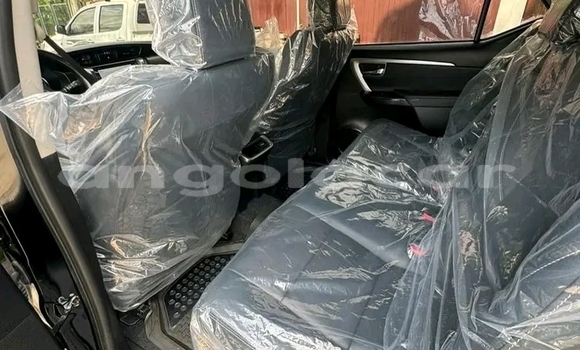 Buy Used Toyota Fortuner Black Car in Luanda in Luanda Province Buy Used Toyota Fortuner Black Car in Luanda in Luanda Province
