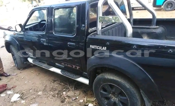 Comprar Usado Nissan Hardbody Preto Carro em Luanda em Luanda Province