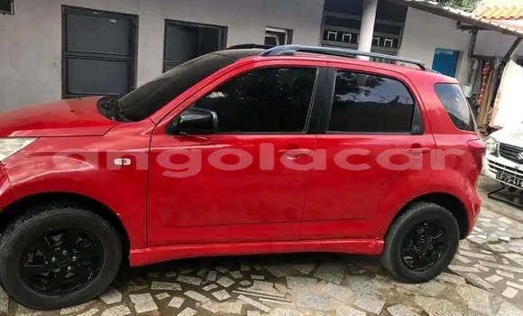 Acheter Occasion Voiture Jeep Compass Rouge à Luanda, Province de Luanda Acheter Occasion Voiture Jeep Compass Rouge à Luanda, Province de Luanda