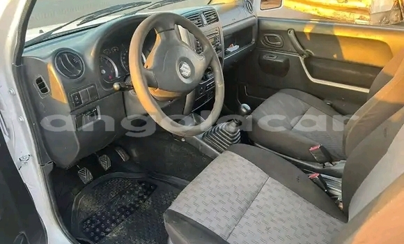 Acheter Occasion Voiture Suzuki Jimny Blanc à Luanda, Province de Luanda Acheter Occasion Voiture Suzuki Jimny Blanc à Luanda, Province de Luanda