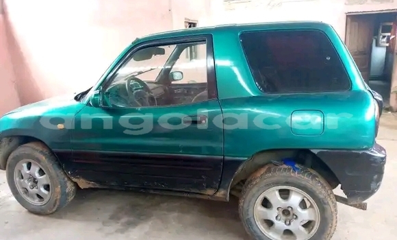 Acheter Occasion Voiture Toyota RAV4 Vert à Luanda, Province de Luanda Acheter Occasion Voiture Toyota RAV4 Vert à Luanda, Province de Luanda