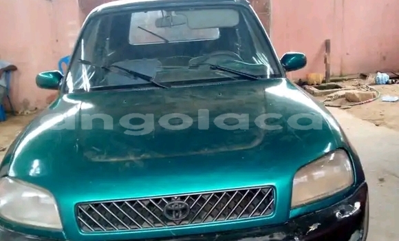 Comprar Usado Toyota RAV4 Verde Carro em Luanda em Luanda Province Comprar Usado Toyota RAV4 Verde Carro em Luanda em Luanda Province