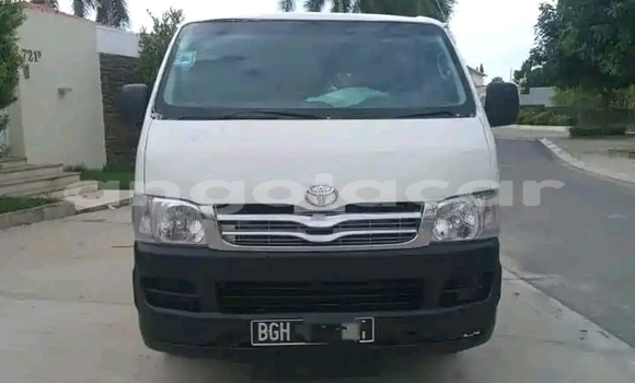 Acheter Occasion Voiture Toyota Hiace Blanc à Luanda, Province de Luanda Acheter Occasion Voiture Toyota Hiace Blanc à Luanda, Province de Luanda