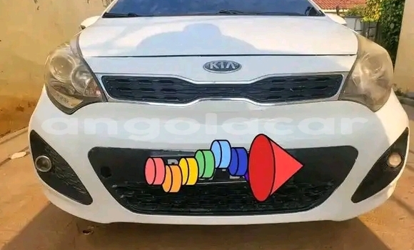 Acheter Occasion Voiture Kia rio Blanc à Luanda, Province de Luanda Acheter Occasion Voiture Kia rio Blanc à Luanda, Province de Luanda